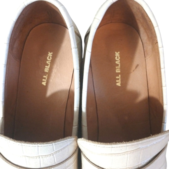 ALL BLACK Cream Croc Embossed Heeled Loafers Size 9.5 - Picture 5 of 14